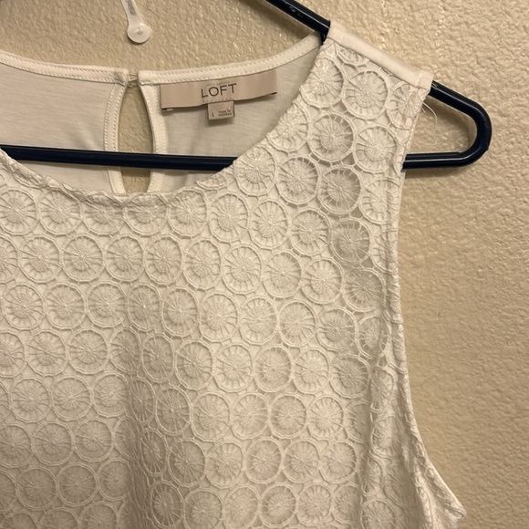 Loft Women White Lace Overlay Sleeveless Tank Size Large - Picture 2 of 6